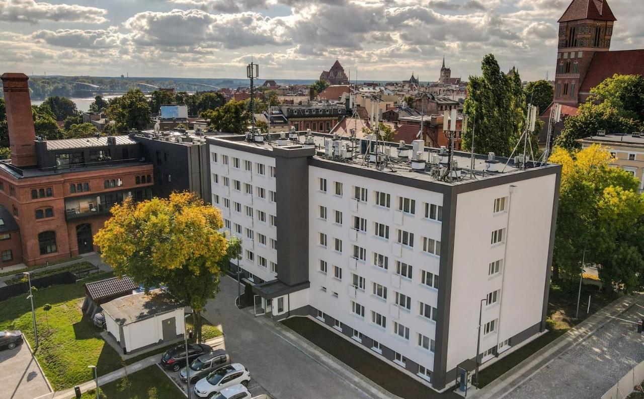 Hotel Halo
