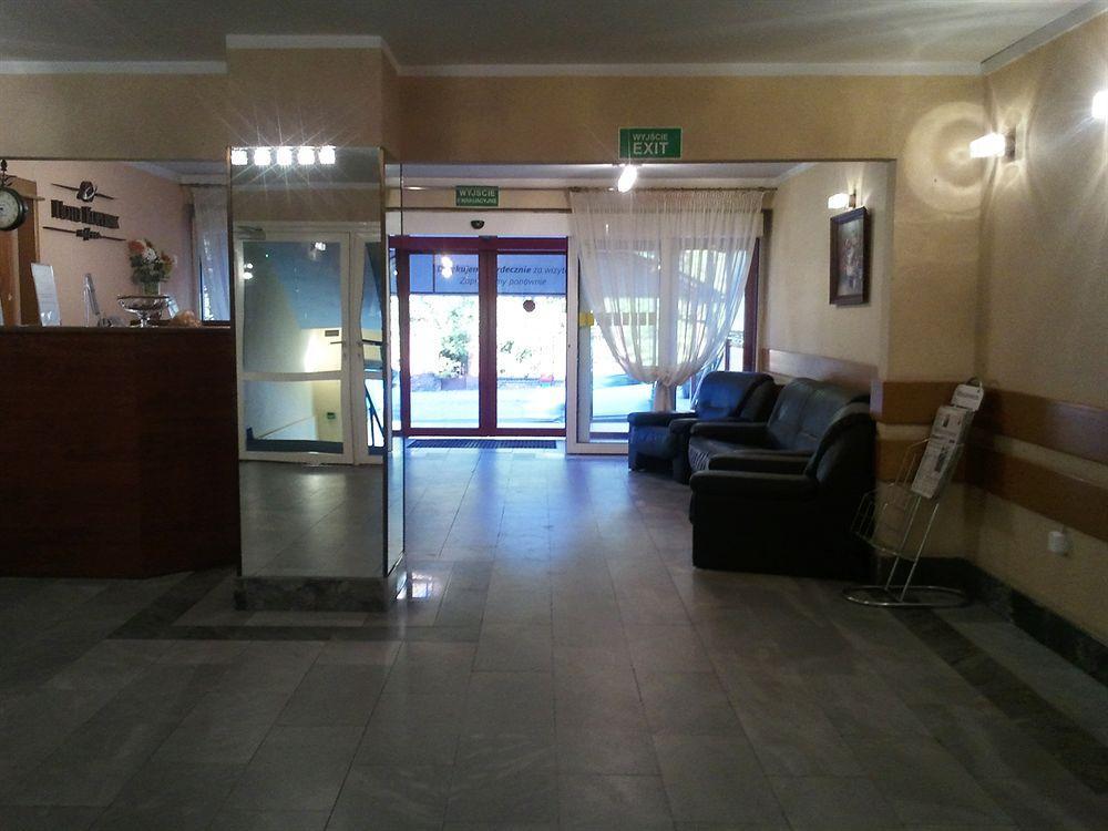 Hotel Halo