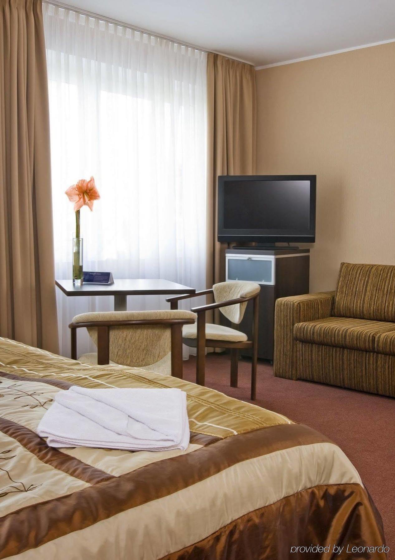 Hotel Halo 3*