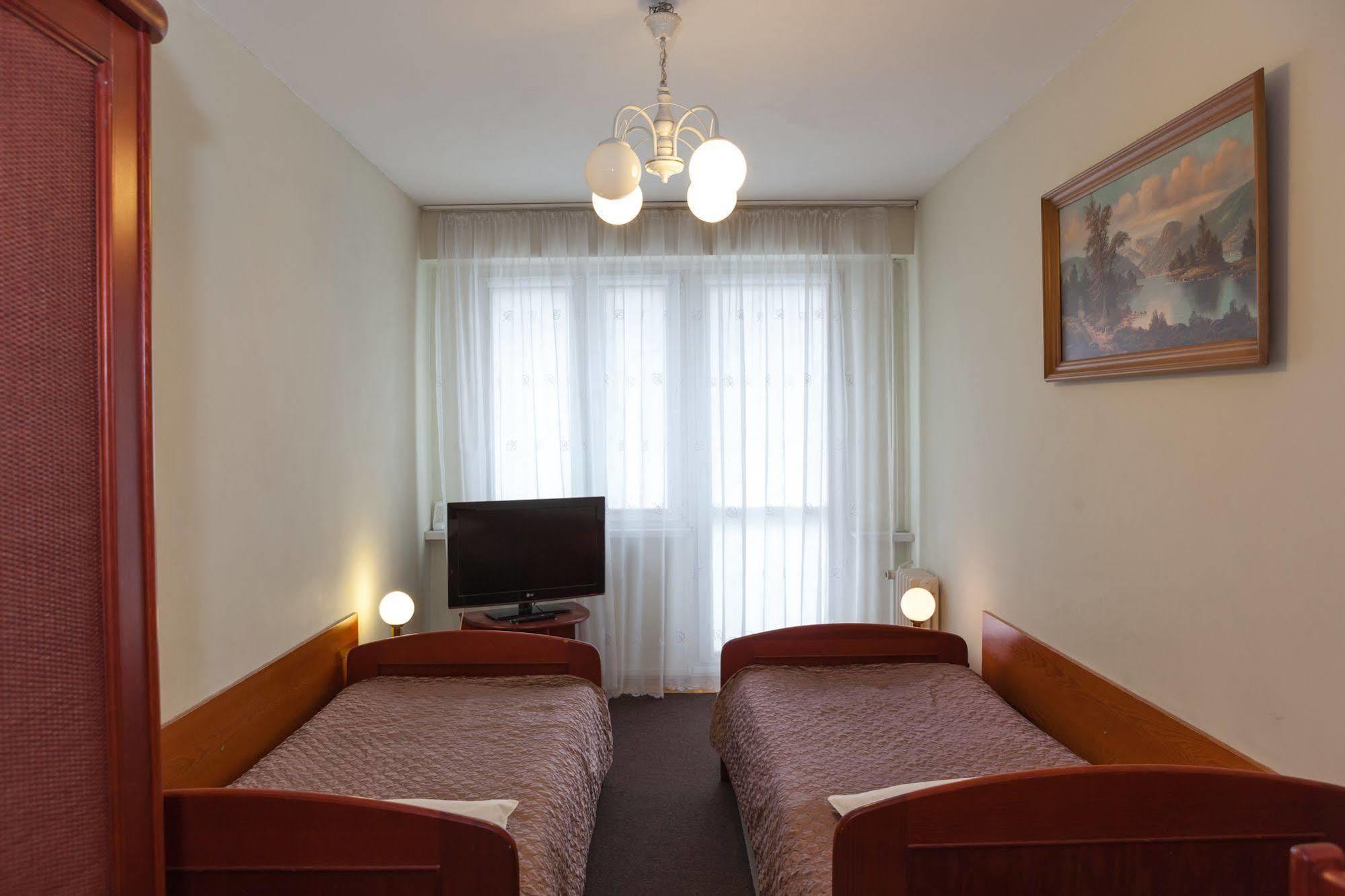 Halo Hotel